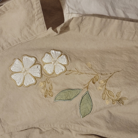 Layered one piece button-down tee - Picture 3 of 3